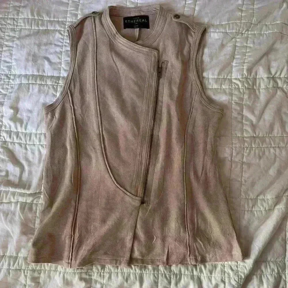 Ethereal Los Angeles‎ beige faux suede zip up vest Large